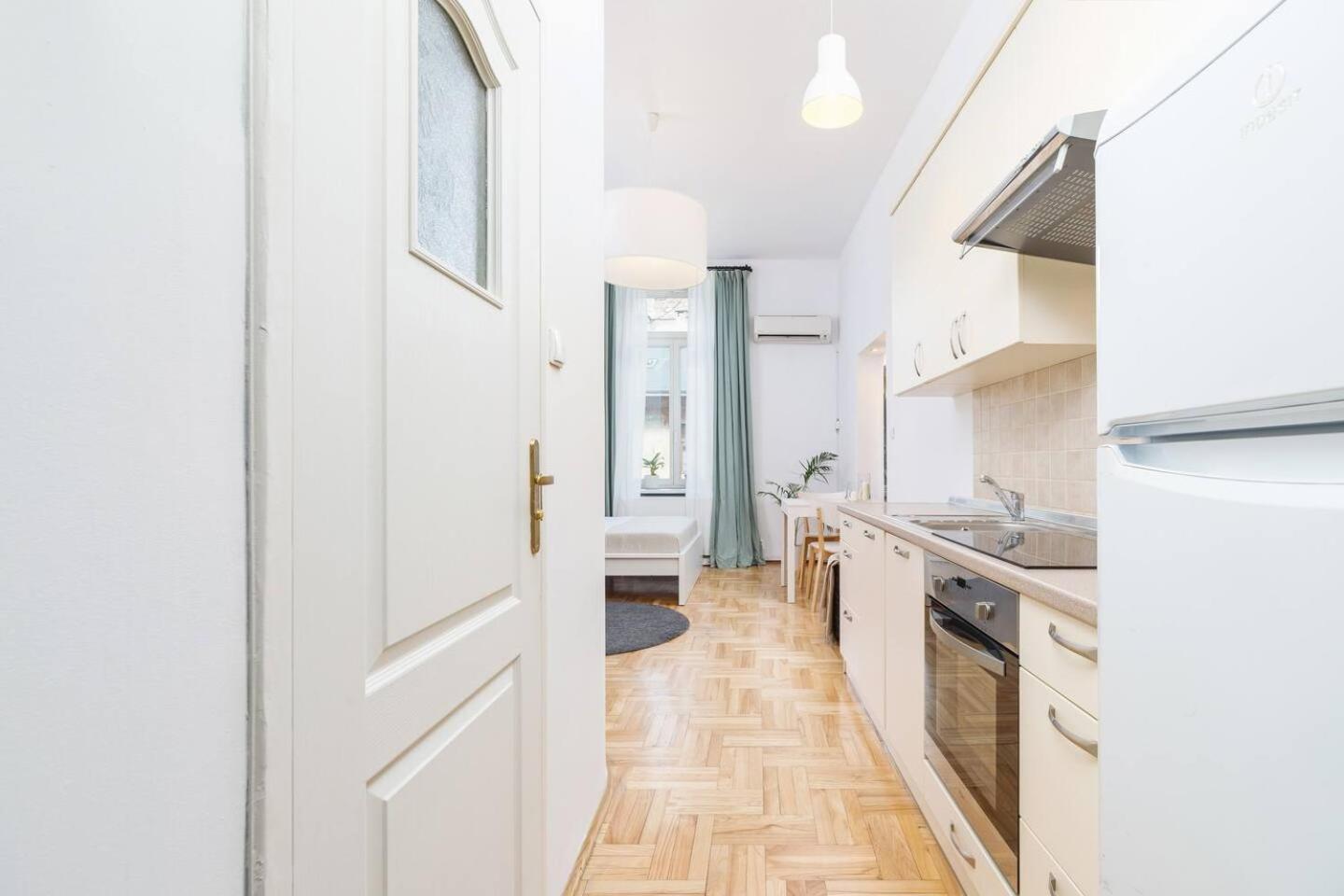 Private Parking - Old Town - Sw Krzyza 16 Street Apartment Krakow Ngoại thất bức ảnh